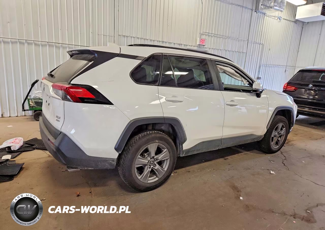 2022 Toyota Rav4 Xle VIN:2T3P1RFV6NW255869 - 3
