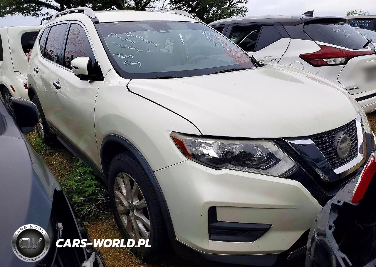 2020 Nissan Rogue S VIN:JN8AT2MT0LW043979 - 4