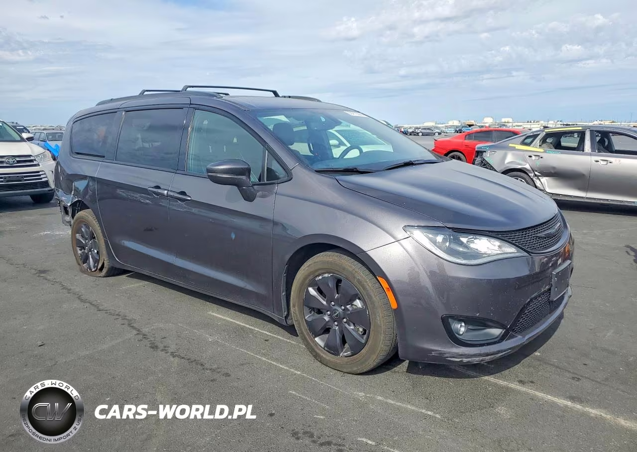 2020 Chrysler Pacifica Hybrid Limited VIN:2C4RC1N74LR230175 - 4