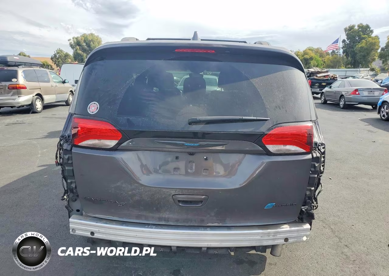 2020 Chrysler Pacifica Hybrid Limited VIN:2C4RC1N74LR230175 - 6