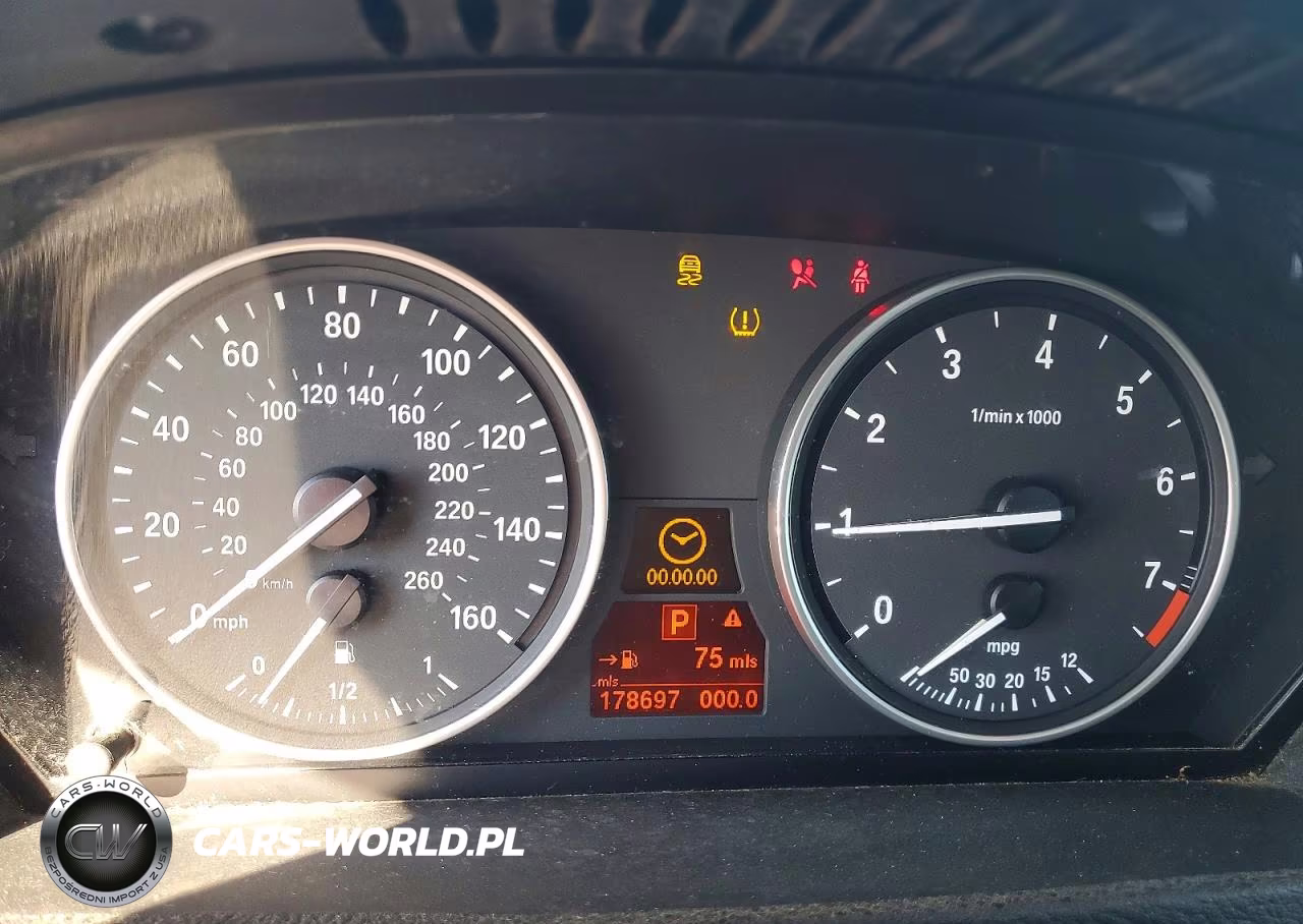 2011 BMW X5 xDrive35I VIN:5UXZV4C58BL740984 - 9