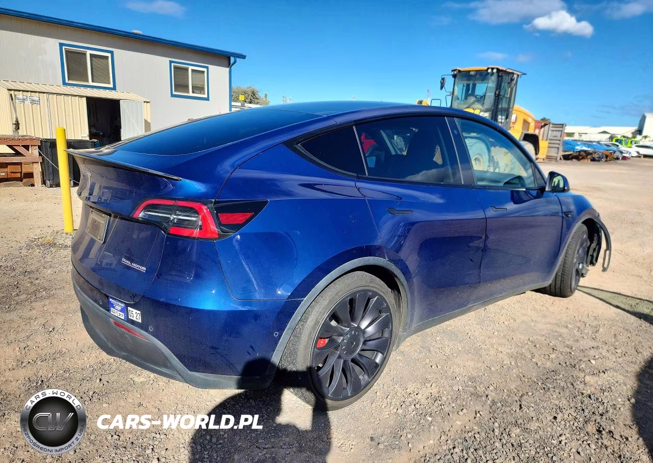 2020 Tesla Model Y VIN:5YJYGDEF9LF046676 - 3