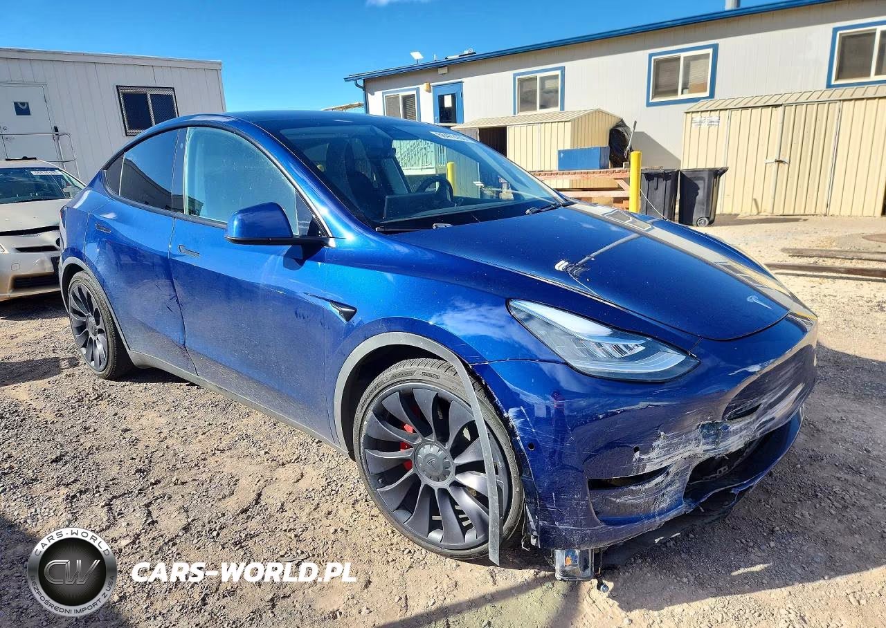 2020 Tesla Model Y VIN:5YJYGDEF9LF046676 - 4