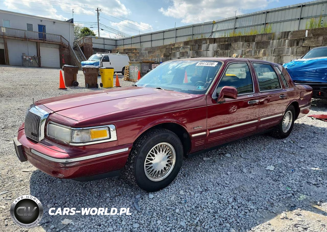 1997 Lincoln Town Car Signature