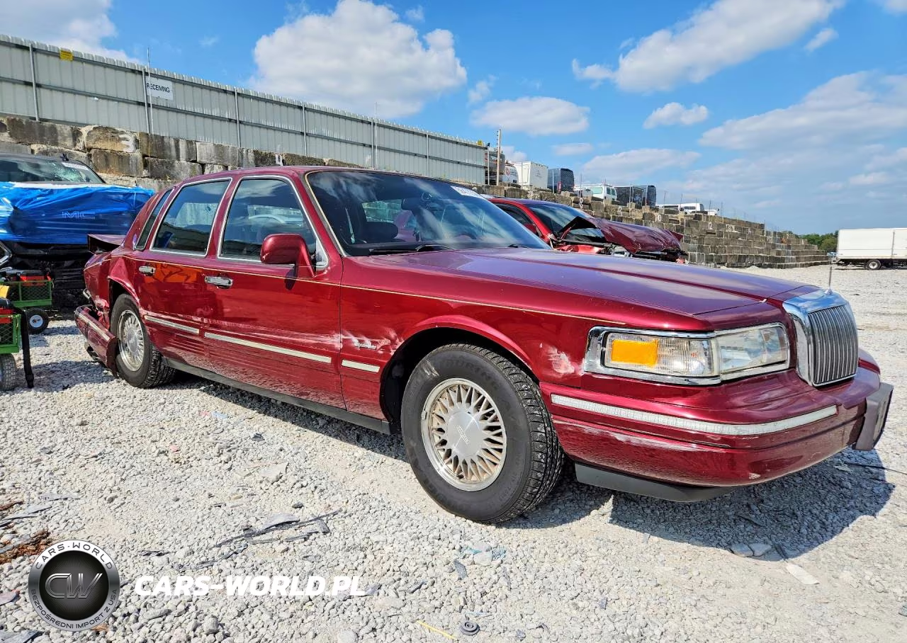 1997 Lincoln Town Car Signature VIN:1LNLM82W1VY753378 - 4