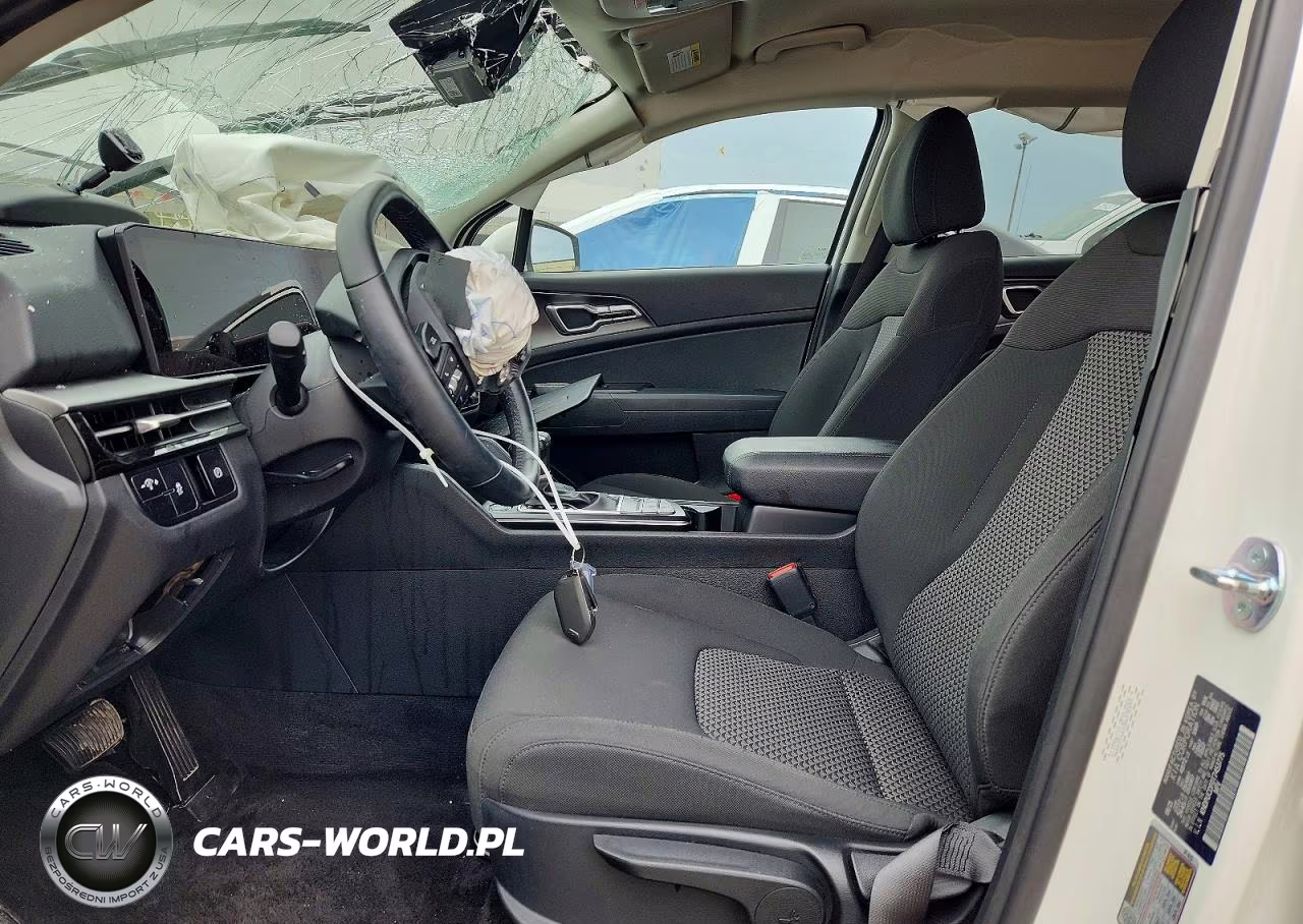 2026 Kia Sportage Lx VIN:KNDPUCDF0T7453775 - 7