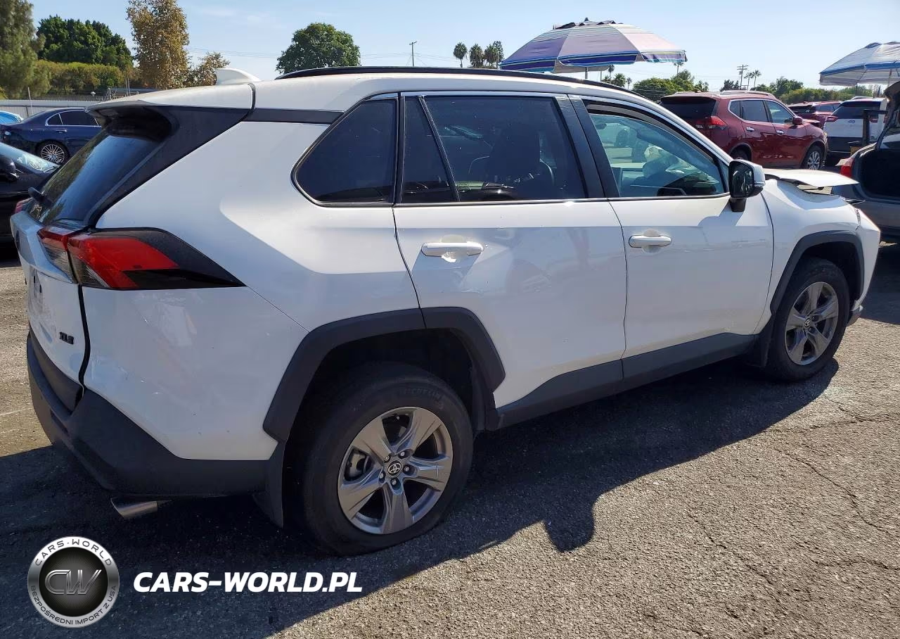 2024 Toyota Rav4 Xle VIN:2T3W1RFVXRW302404 - 3