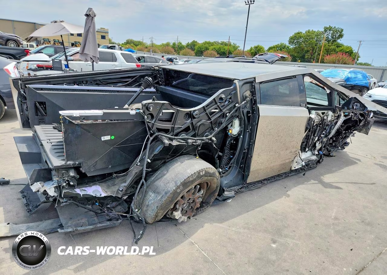 2025 Tesla Cybertruck VIN:7G2CEHED3SA058594 - 3