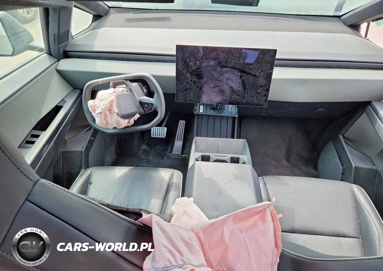 2025 Tesla Cybertruck VIN:7G2CEHED3SA058594 - 8
