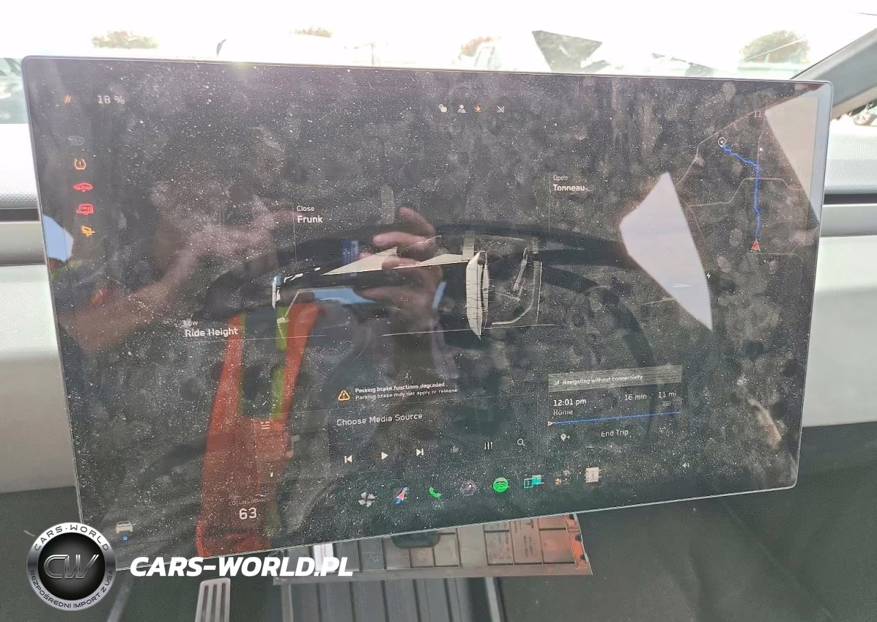 2025 Tesla Cybertruck VIN:7G2CEHED3SA058594 - 9