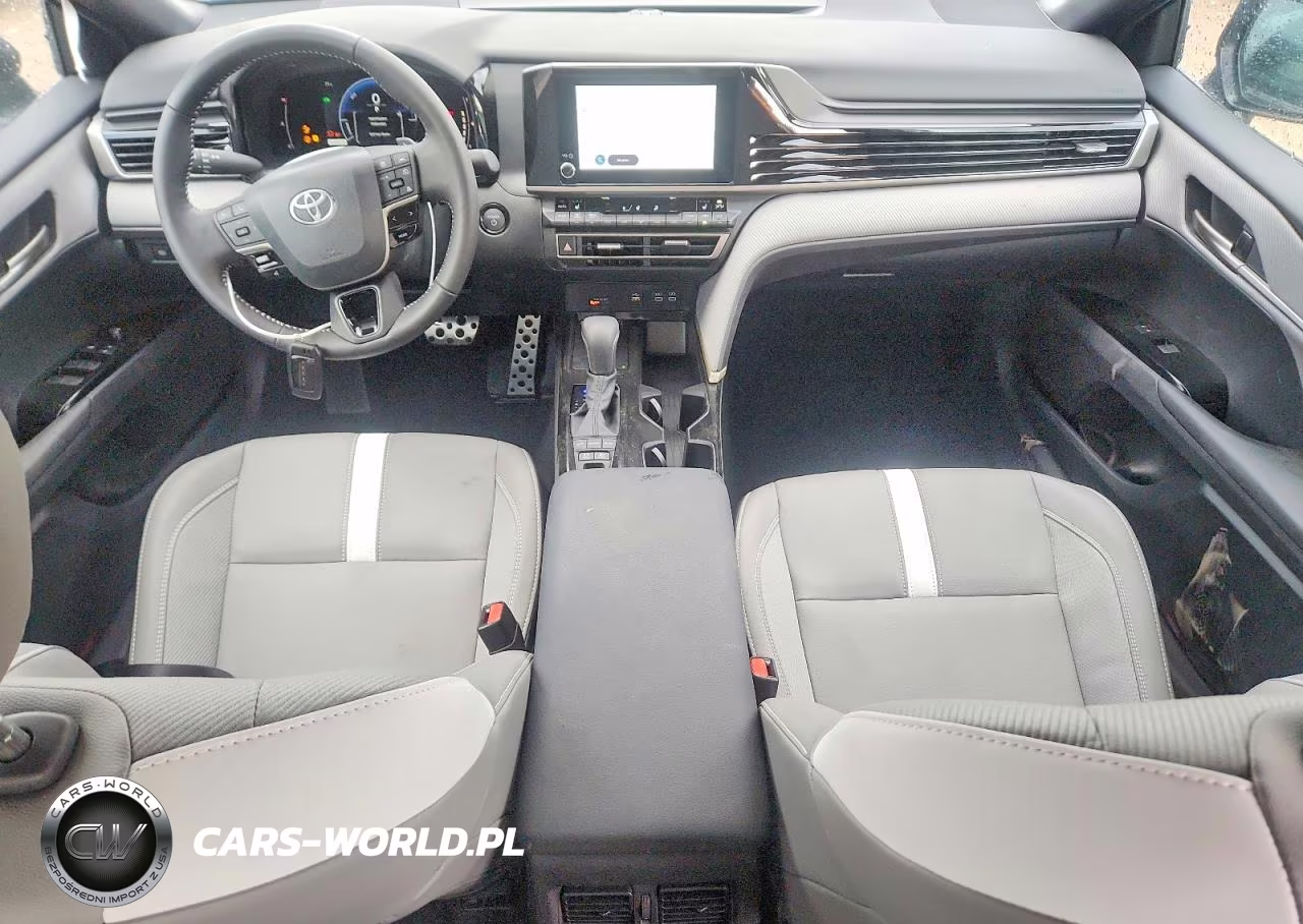 2026 Toyota Camry Se VIN:4T1DBADK5TU061964 - 8