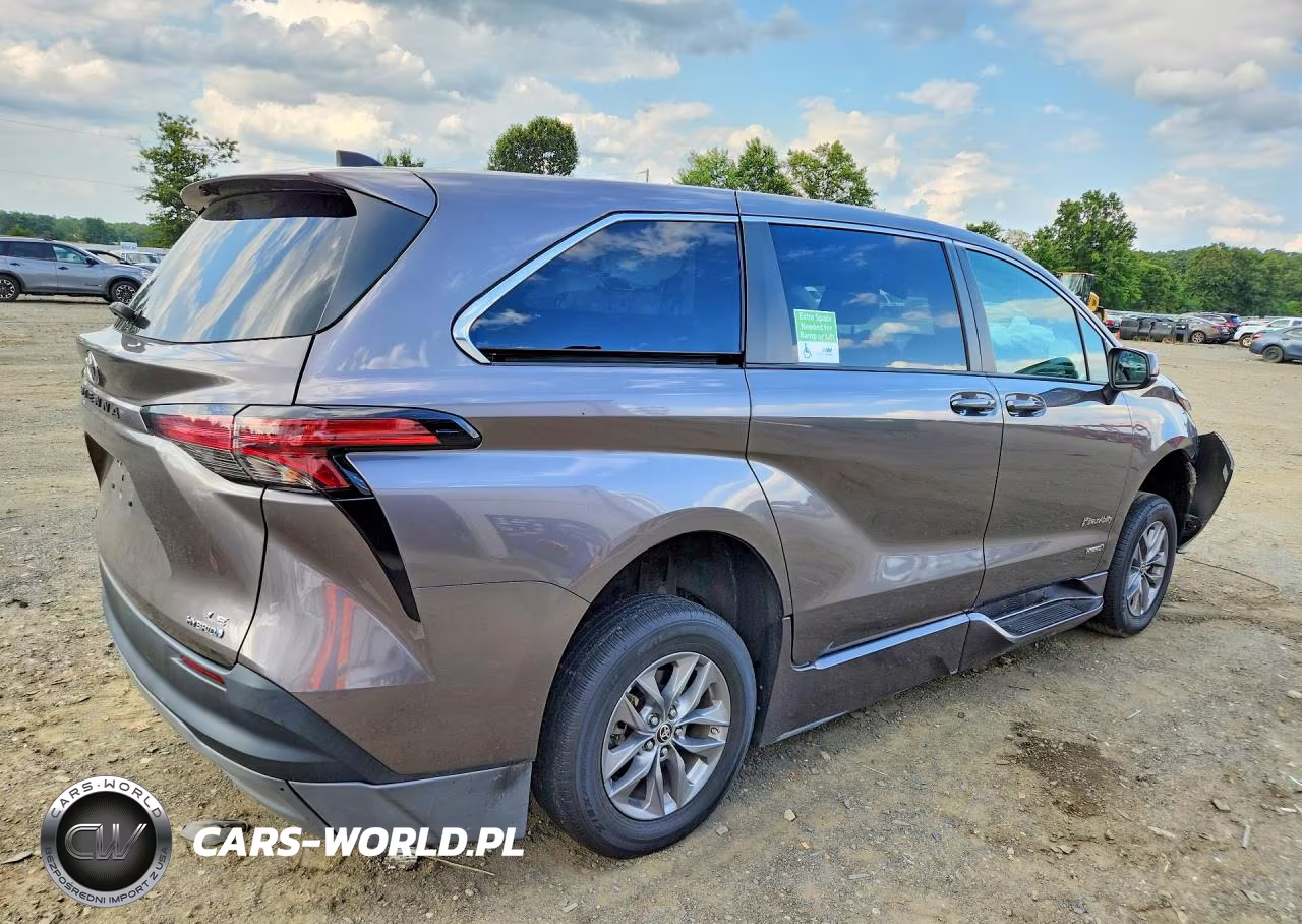 2021 Toyota Sienna Le VIN:5TDKRKEC7MS060390 - 3
