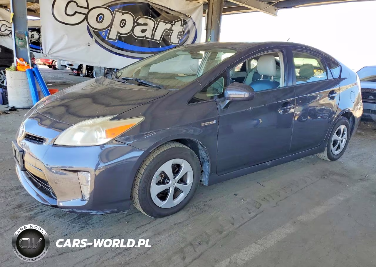 2013 Toyota Prius Two
