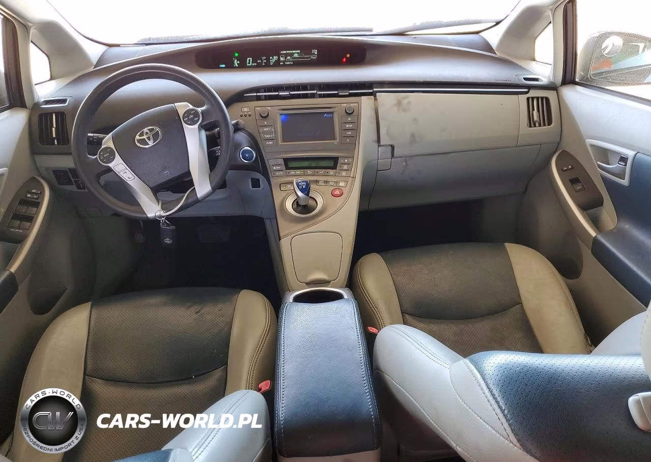 2013 Toyota Prius Two VIN:JTDKN3DU1D1623426 - 8