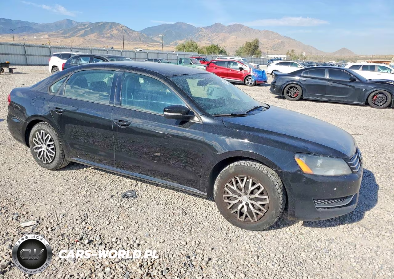 2014 Volkswagen Passat S VIN:1VWAS7A38EC065388 - 4