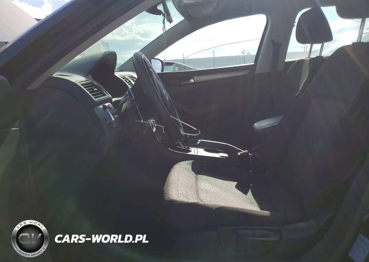 2014 Volkswagen Passat S VIN:1VWAS7A38EC065388 - 7