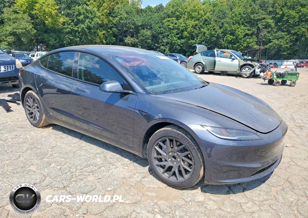 2025 Tesla Model 3 VIN:5YJ3E1EA5SF031593 - 4