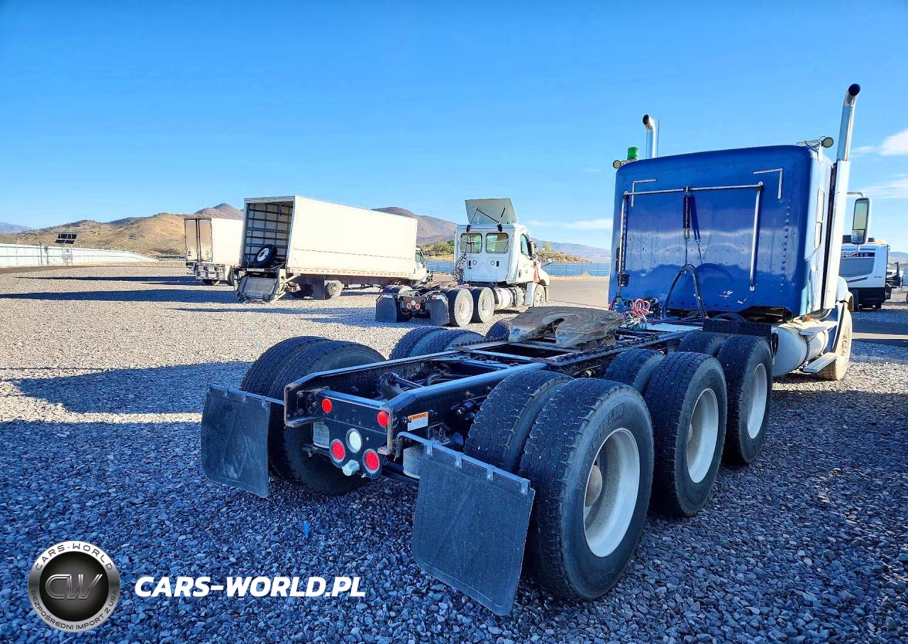 2007 Freightliner Columbia 120 Semi Truck VIN:1FURA6CK67LX29254 - 3