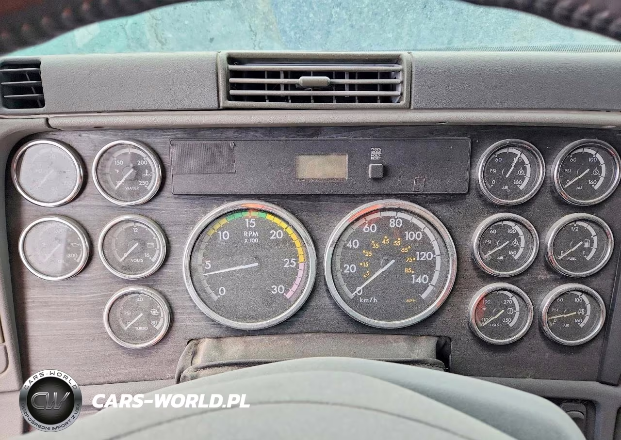 2007 Freightliner Columbia 120 Semi Truck VIN:1FURA6CK67LX29254 - 9