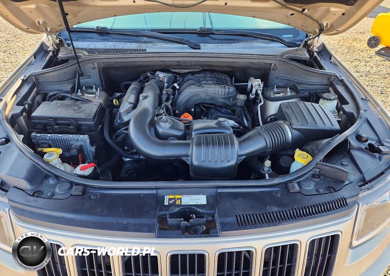 2015 Jeep Grand Cherokee Laredo VIN:1C4RJFAG5FC602340 - 12