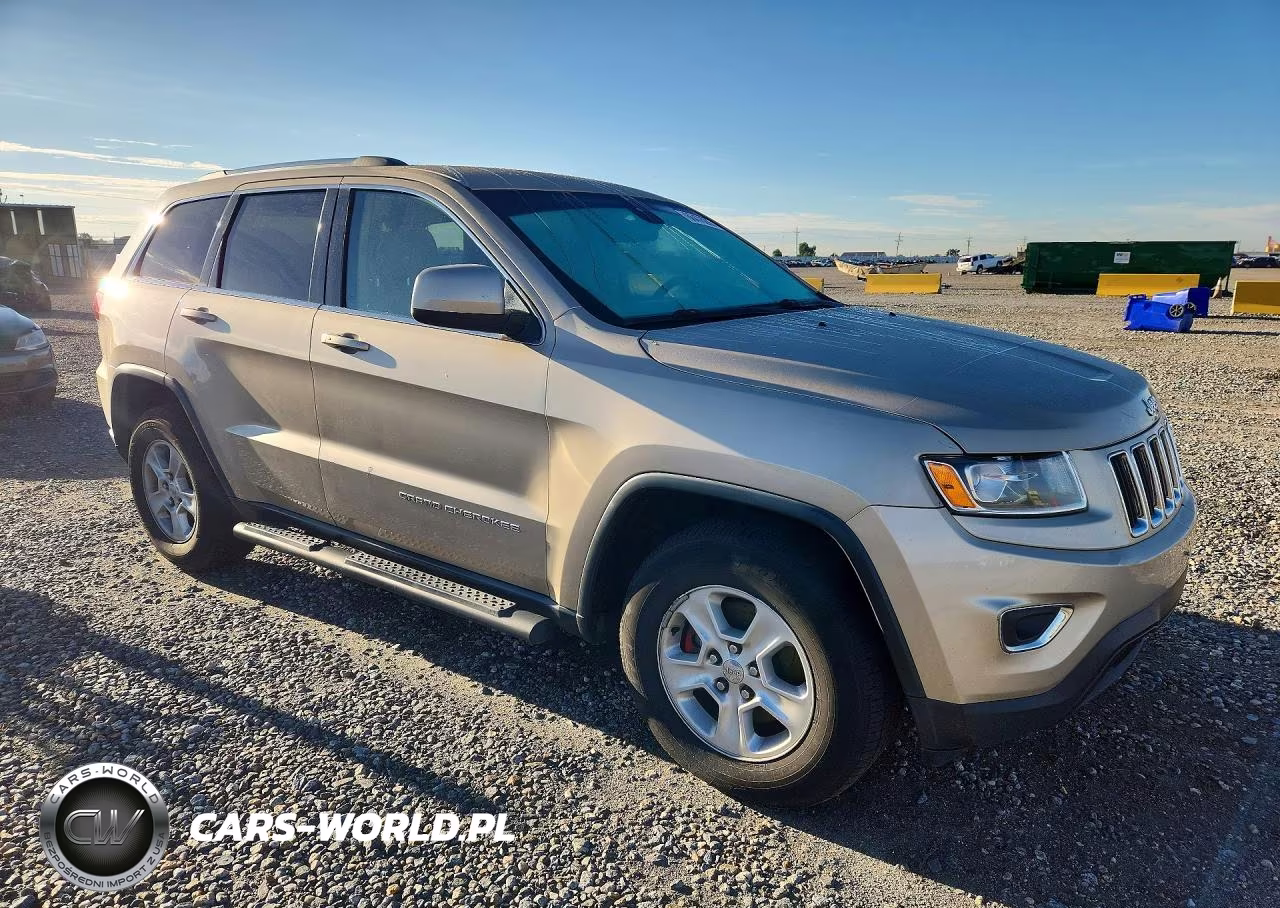 2015 Jeep Grand Cherokee Laredo VIN:1C4RJFAG5FC602340 - 4