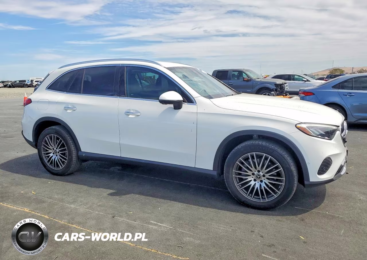 2023 Mercedes-Benz Glc 300 4Matic VIN:W1NKM4HB2PU029103 - 4