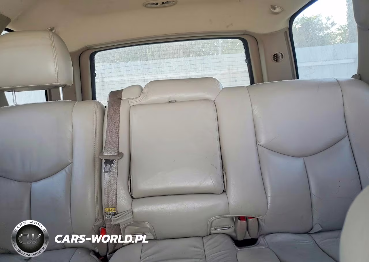 2004 Chevrolet Tahoe K1500 VIN:1GNEK13Z74J261584 - 10