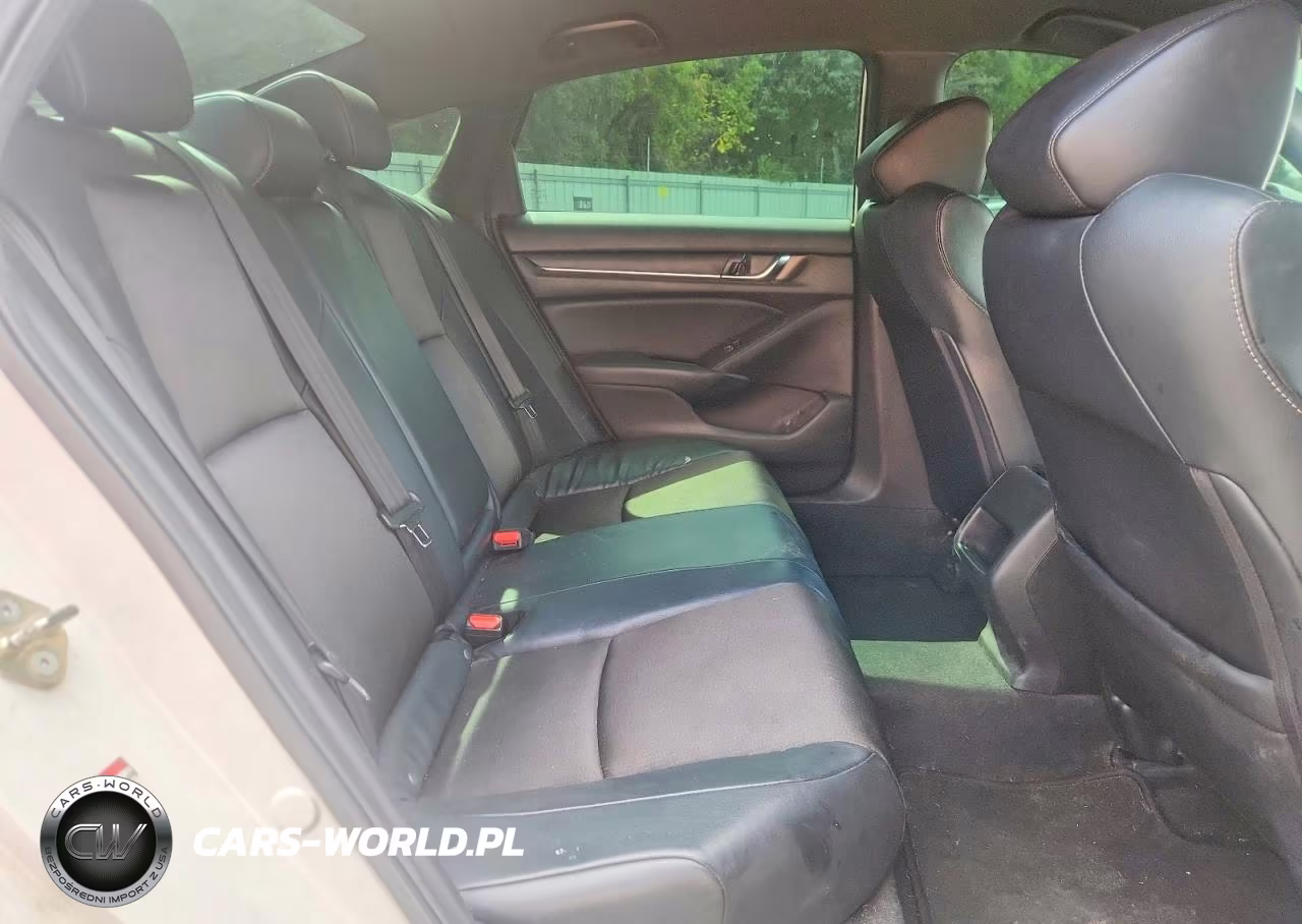 2018 Honda Accord Sport VIN:1HGCV1F3XJA201228 - 10