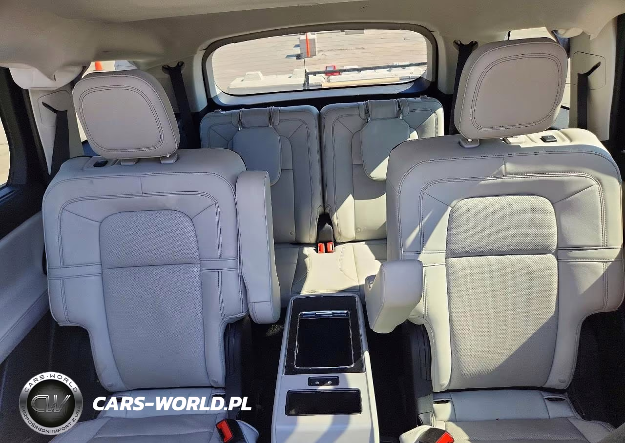 2025 Lincoln Aviator Reserve VIN:5LM5J7XC6SGL13178 - 10