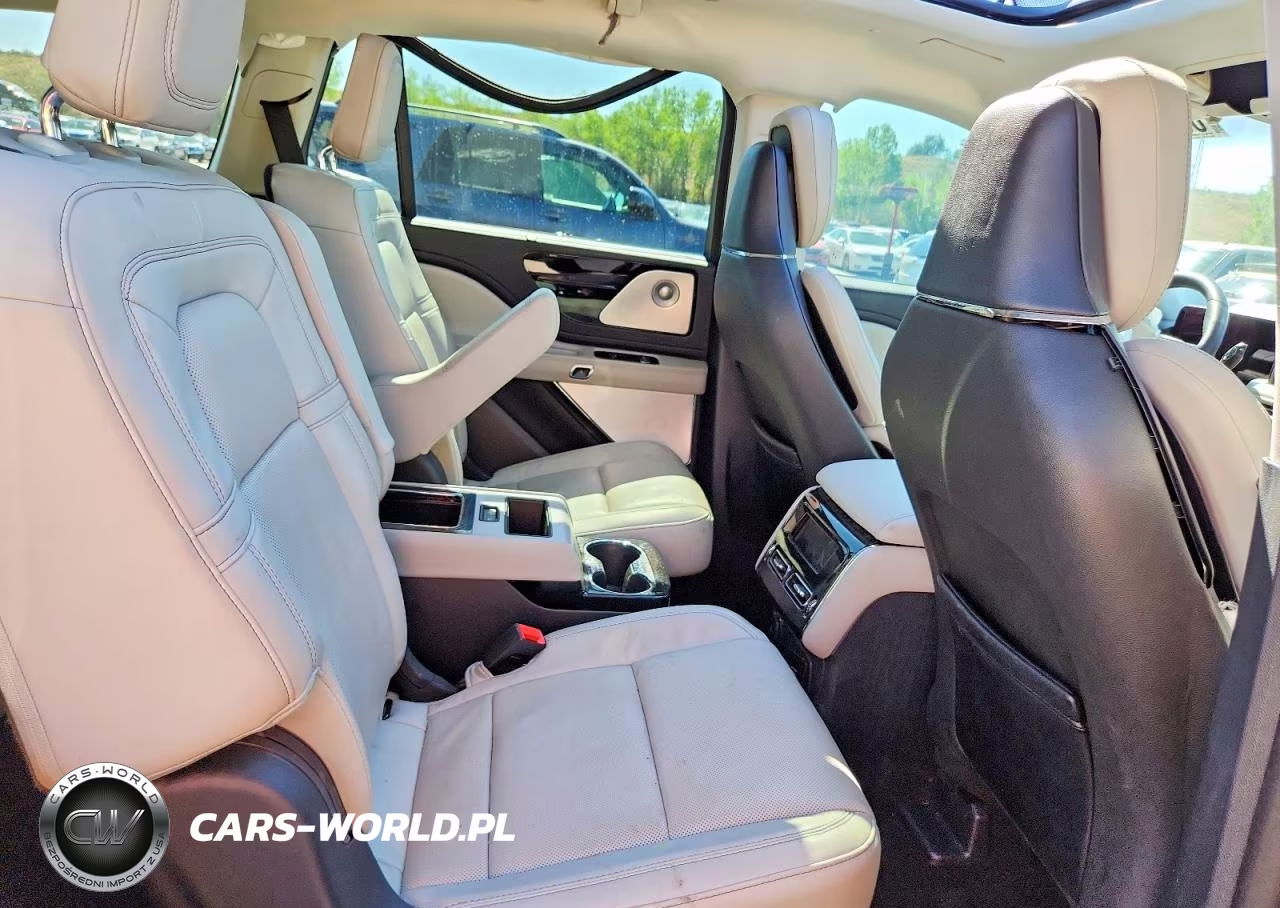 2025 Lincoln Aviator Reserve VIN:5LM5J7XC6SGL13178 - 11
