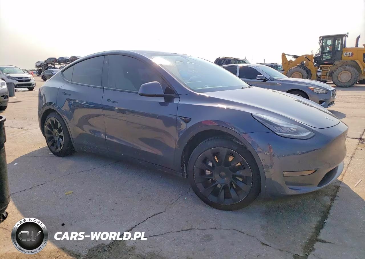 2020 Tesla Model Y VIN:5YJYGDEE3LF014409 - 4