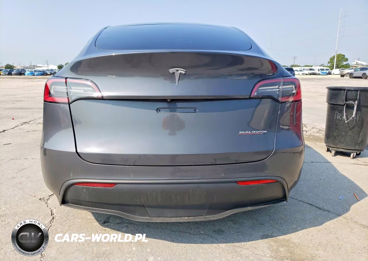 2020 Tesla Model Y VIN:5YJYGDEE3LF014409 - 6