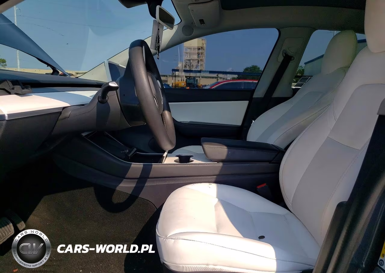 2020 Tesla Model Y VIN:5YJYGDEE3LF014409 - 7