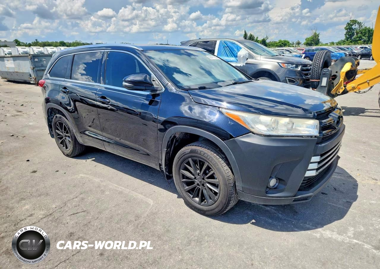 2018 Toyota Highlander Xle VIN:5TDJZRFH8JS903023 - 4