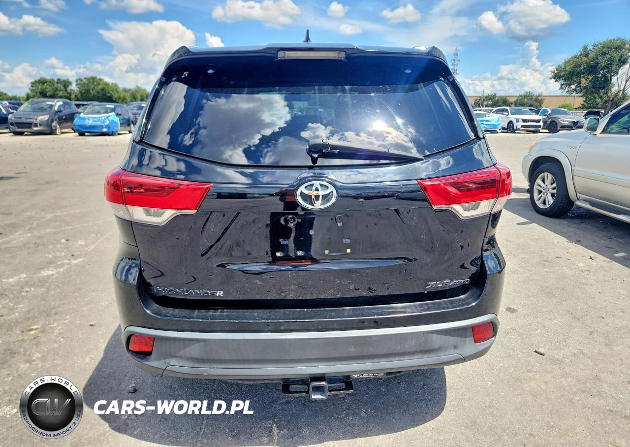 2018 Toyota Highlander Xle VIN:5TDJZRFH8JS903023 - 6