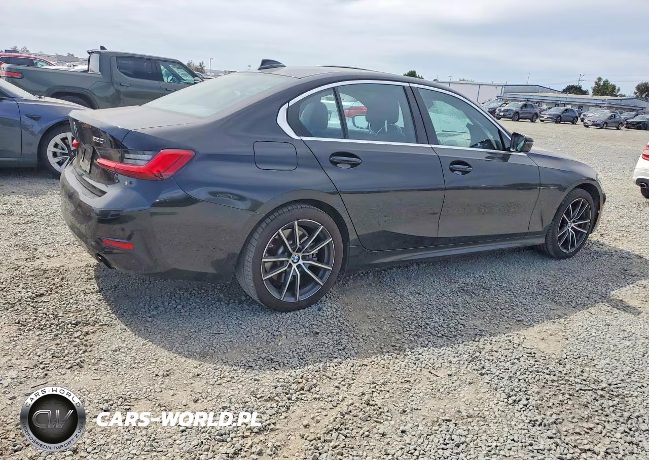2019 BMW 330I VIN:WBA5R1C54KAK12337 - 3