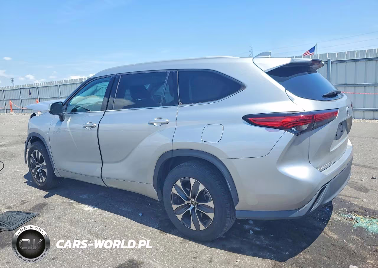 2022 Toyota Highlander Xle VIN:5TDGZRAH9NS549651 - 2