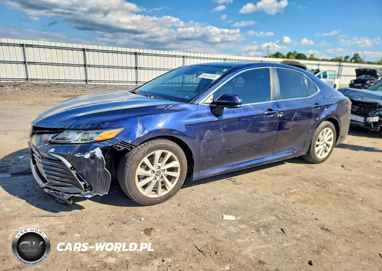 2022 Toyota Camry Le VIN:4T1C11AKXNU061030 - 1