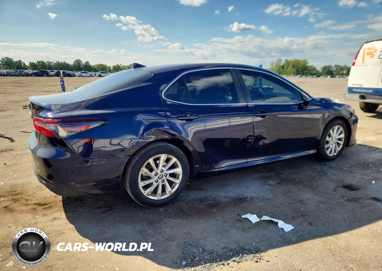 2022 Toyota Camry Le VIN:4T1C11AKXNU061030 - 3