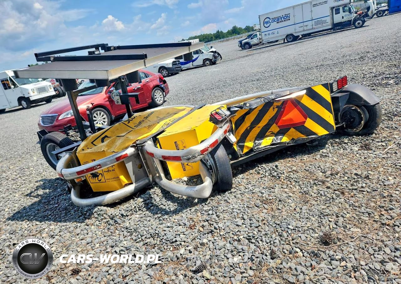 2026 Scorpion Crash Attenuator Trailer VIN:479TA1719H1M72341 - 3