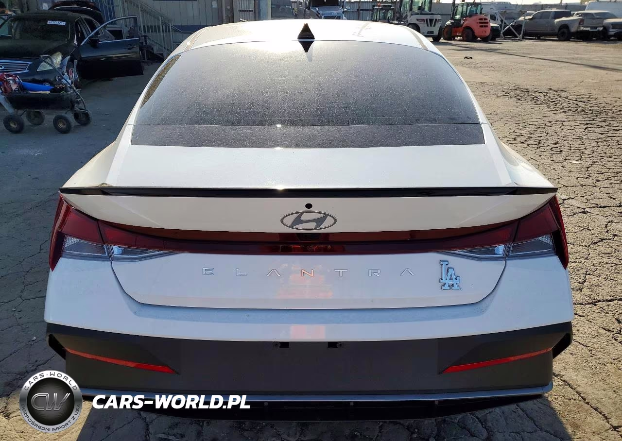 2026 Hyundai Elantra Sel Sport VIN:KMHLM4DG7TU239456 - 6