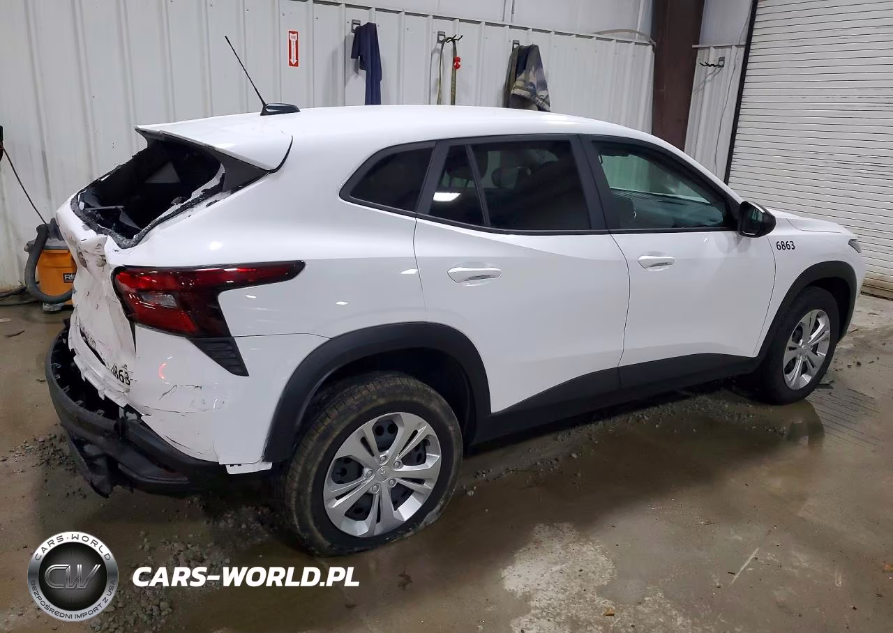 2025 Chevrolet Trax Ls VIN:KL77LFEPXSC096863 - 3