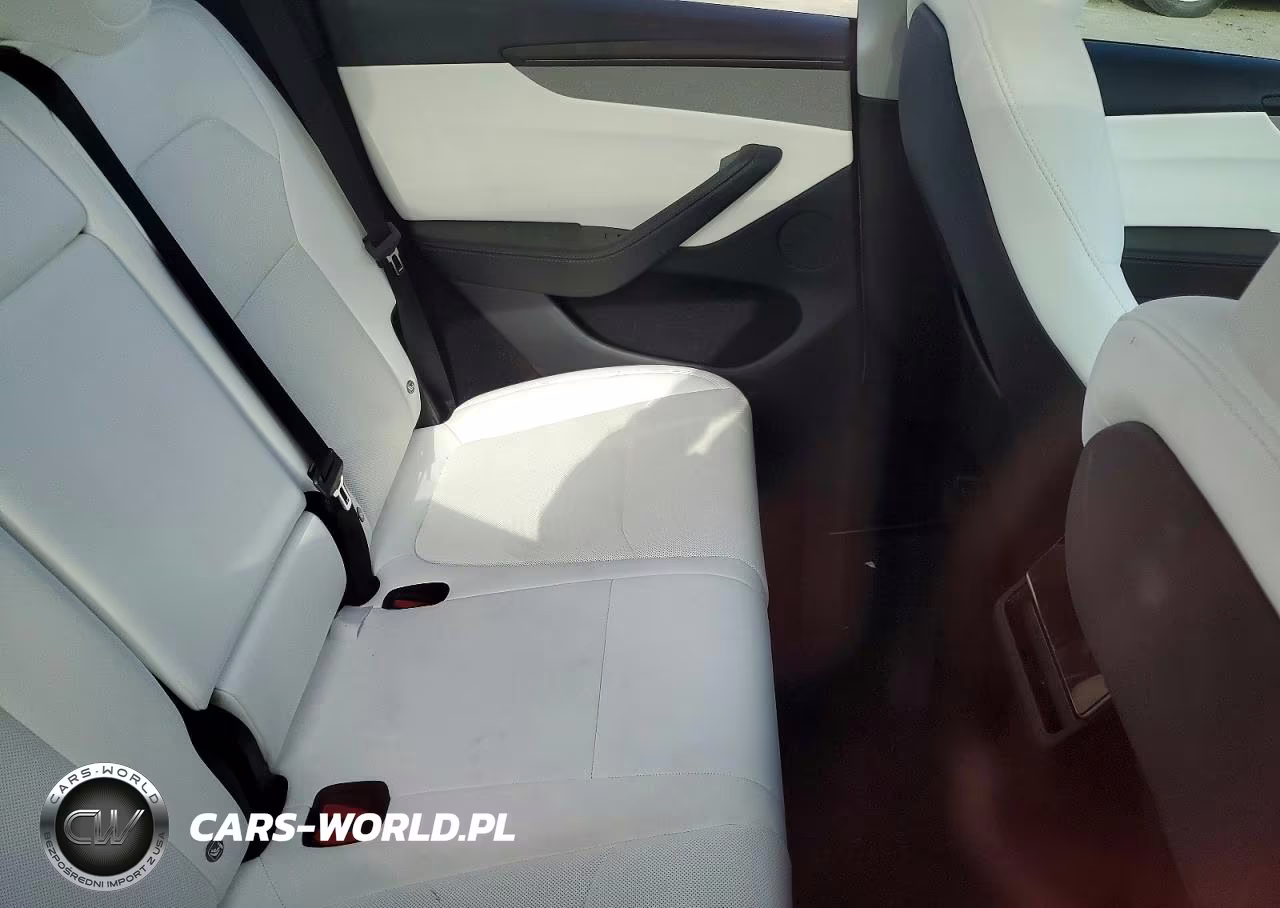 2026 Tesla Model Y VIN:7SAYGDED8TF404996 - 10