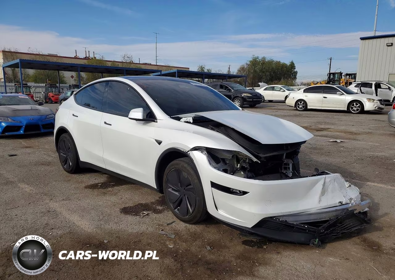 2026 Tesla Model Y VIN:7SAYGDED8TF404996 - 4