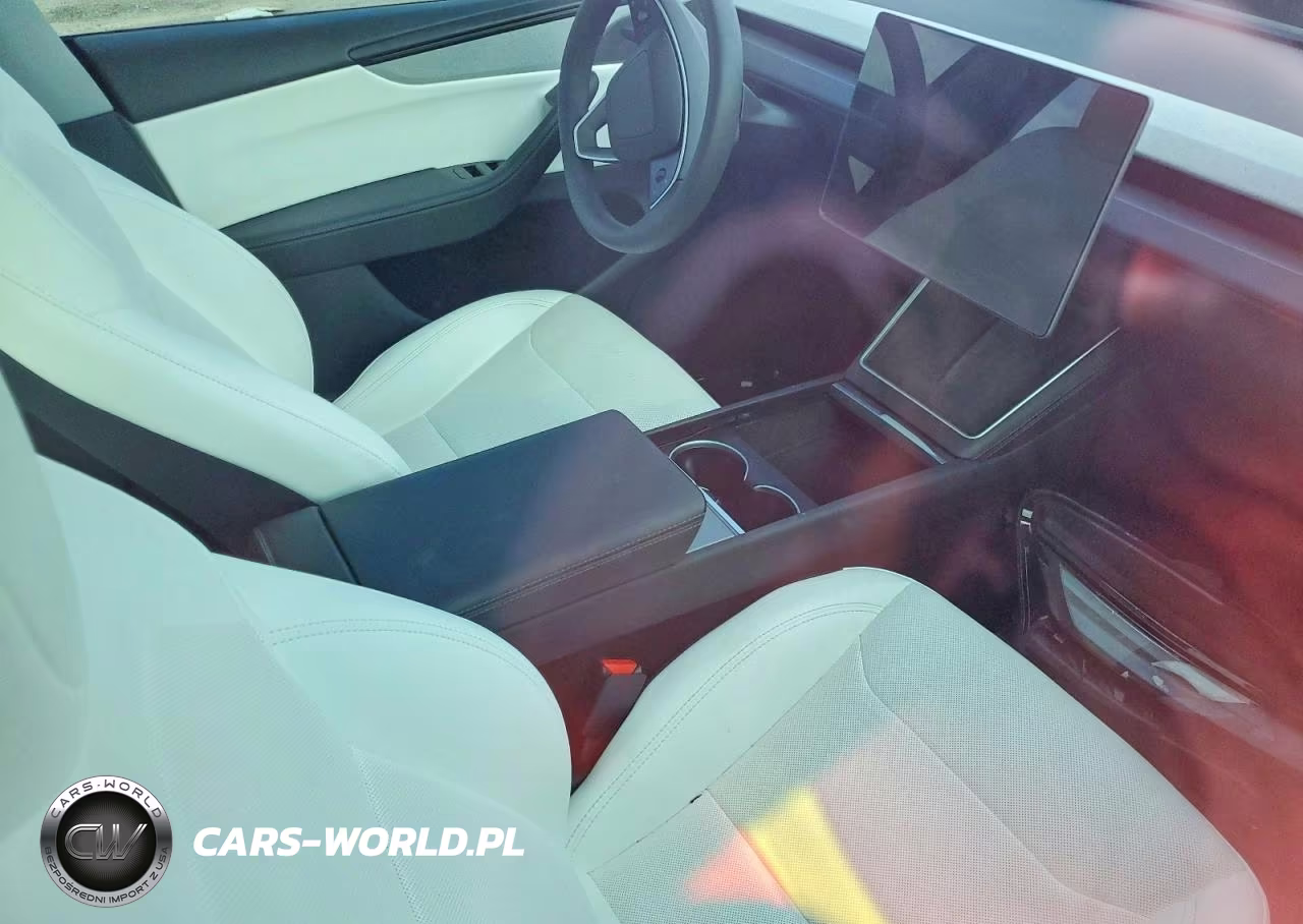 2026 Tesla Model Y VIN:7SAYGDED8TF404996 - 8