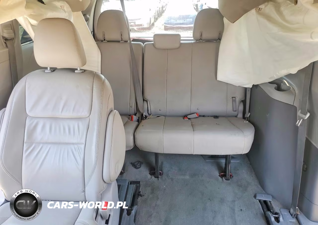 2015 Toyota Sienna Xle 8-Passenger VIN:5TDYK3DC9FS642399 - 10