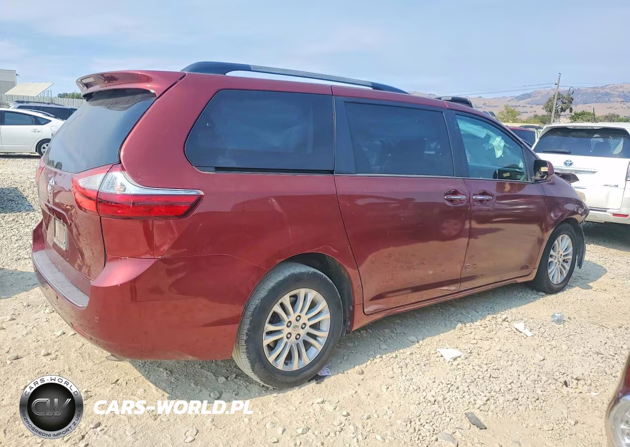 2015 Toyota Sienna Xle 8-Passenger VIN:5TDYK3DC9FS642399 - 3