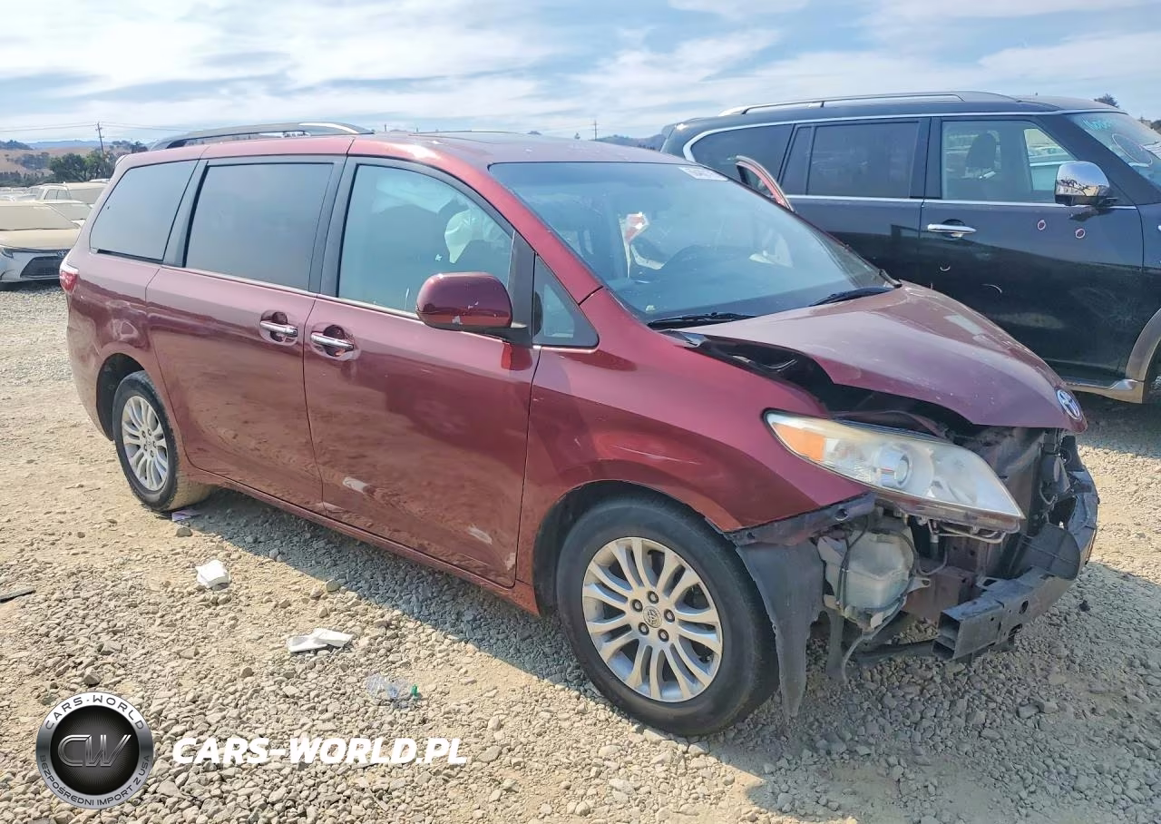 2015 Toyota Sienna Xle 8-Passenger VIN:5TDYK3DC9FS642399 - 4