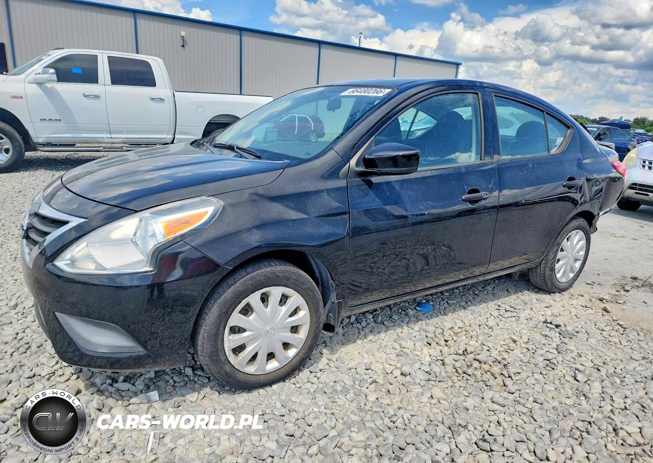 2017 Nissan Versa 1.6 S Plus – zdjęcie 1 z 12