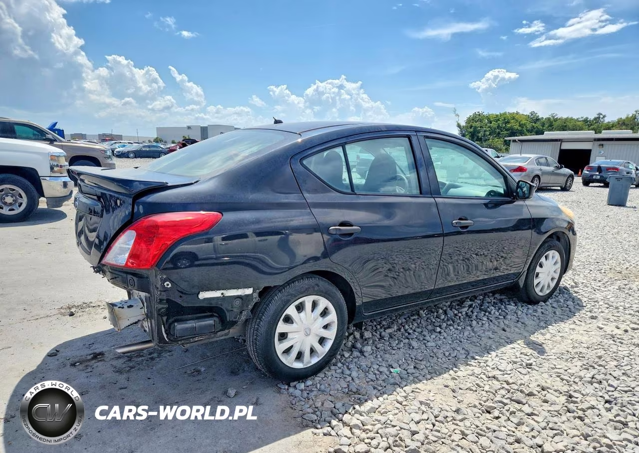 2017 Nissan Versa 1.6 S Plus VIN:3N1CN7AP3HL828841 - 3